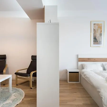 Zen 3 & 4 - Elegant In Prime Location