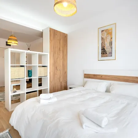 Zen 3 & 4 - Elegant In Prime Location * Bucharest