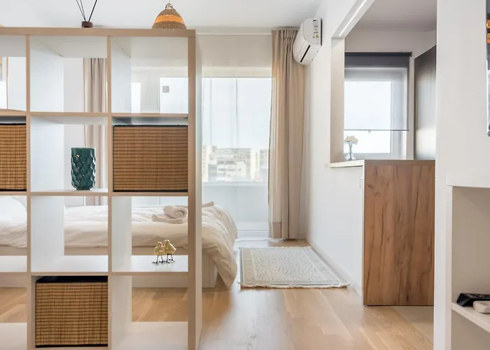 Zen 3 & 4 - Elegant In Prime Location *